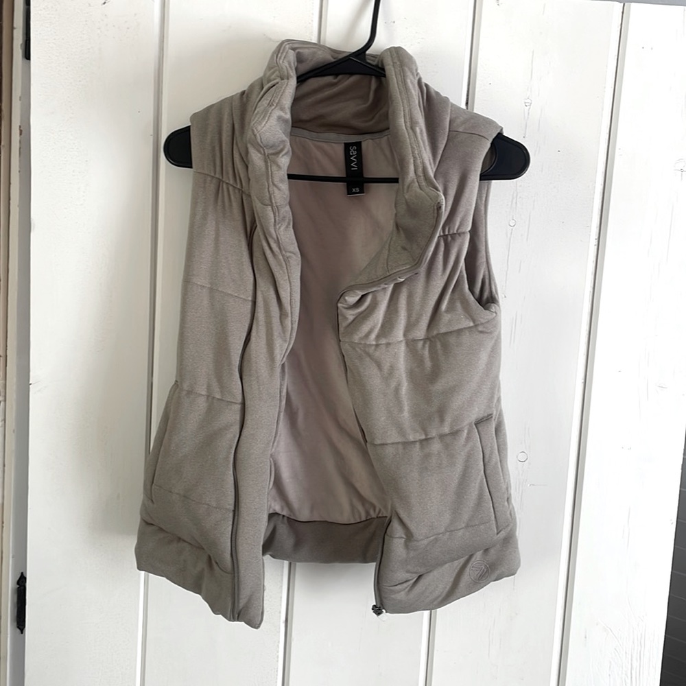 SAVVI Athletic Vest